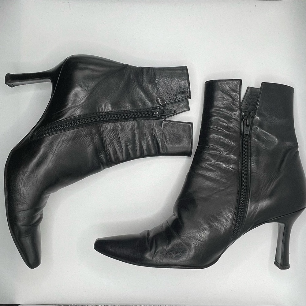 Stuart Weitzman | Black Leather Zip-up Heel Boots | 6 - Picture 3 of 16